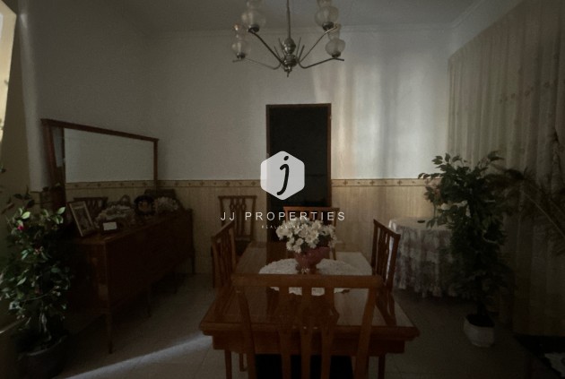 Aus zweiter Hand - Villa -
Benejúzar - Inland