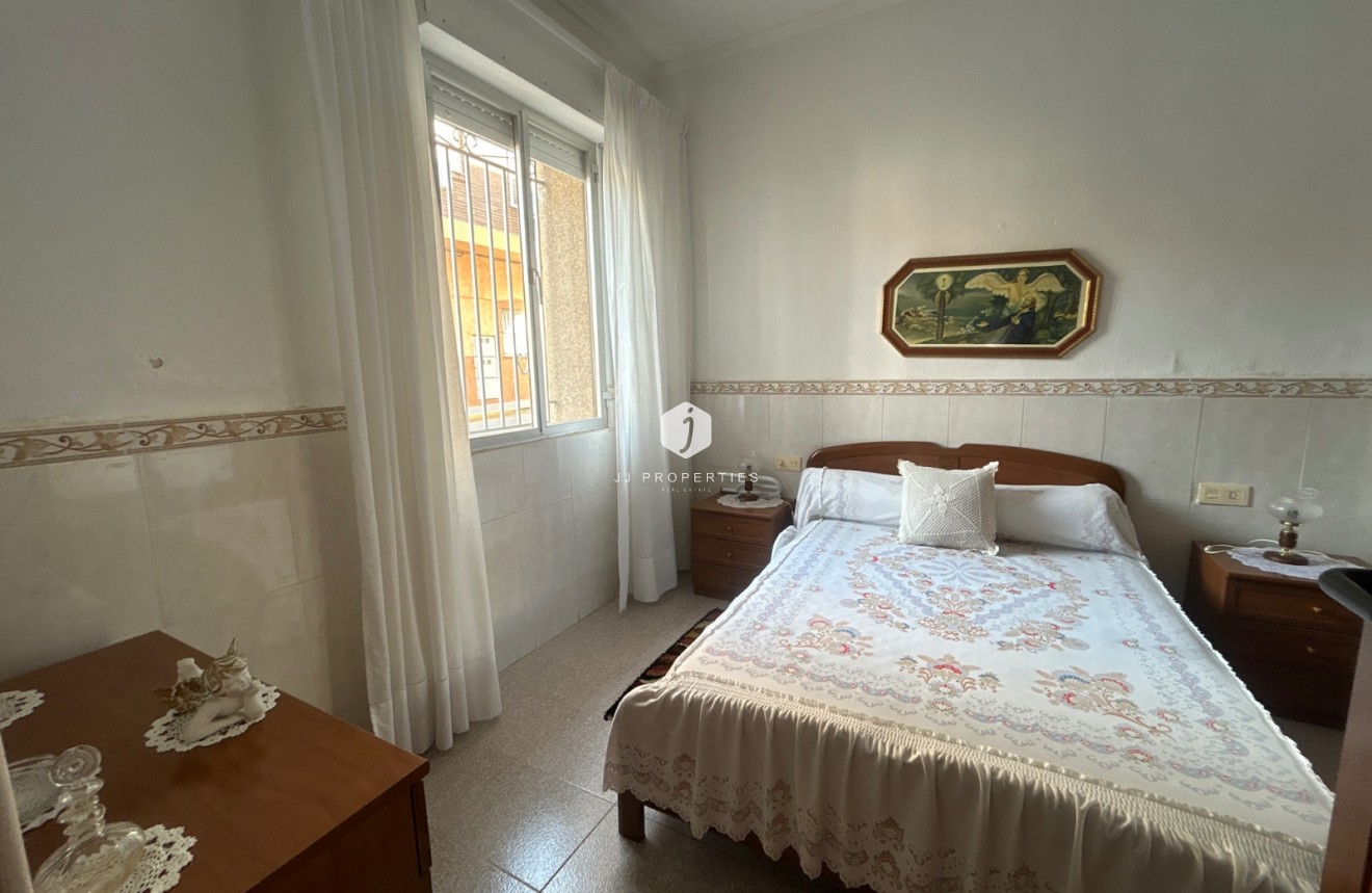 Aus zweiter Hand - Villa -
Benejúzar - Inland