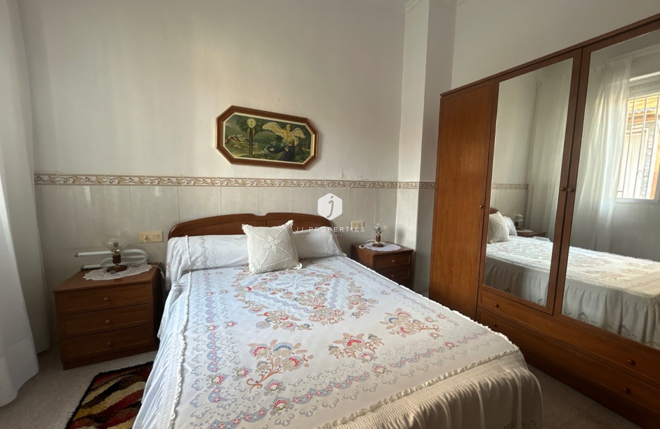 Aus zweiter Hand - Villa -
Benejúzar - Inland