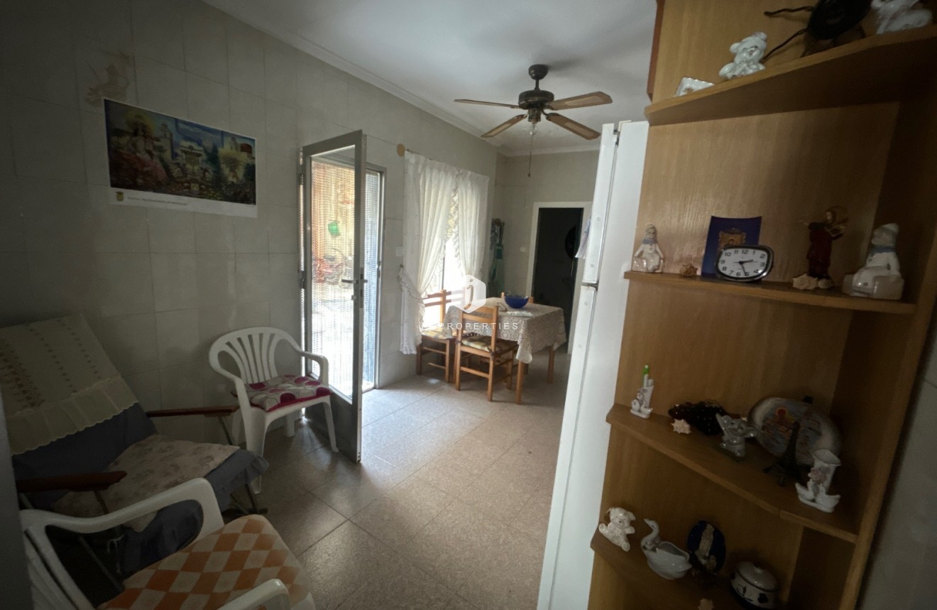 Aus zweiter Hand - Villa -
Benejúzar - Inland