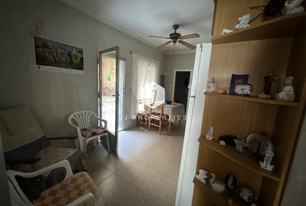 Aus zweiter Hand - Villa -
Benejúzar - Inland