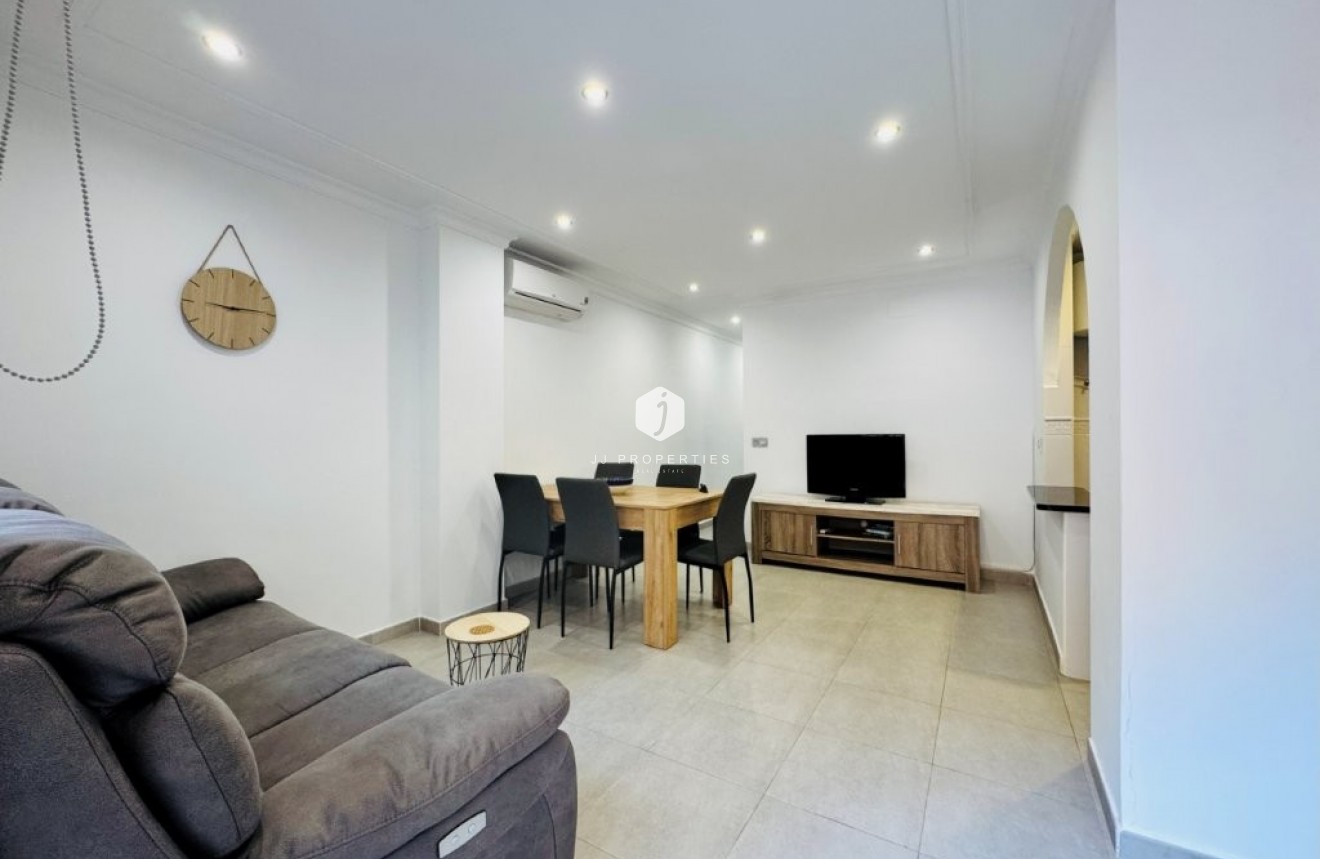 Tweedehands - Appartement / flat -
La Mata - Costa Blanca