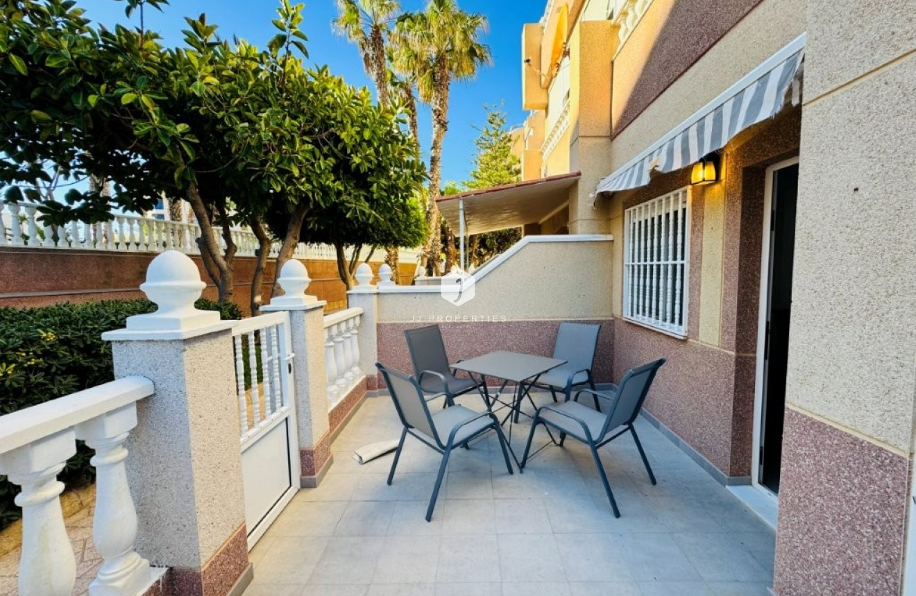 Tweedehands - Appartement / flat -
La Mata - Costa Blanca