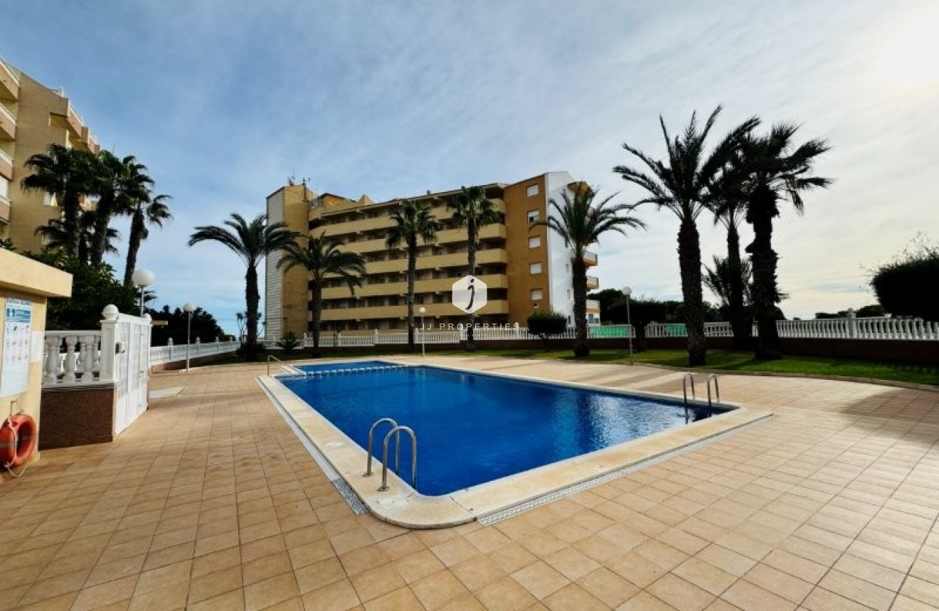 Tweedehands - Appartement / flat -
La Mata - Costa Blanca