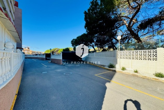 Tweedehands - Appartement / flat -
La Mata - Costa Blanca