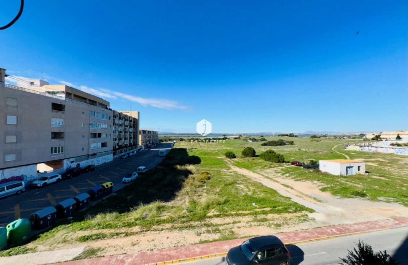 Tweedehands - Appartement / flat -
La Mata - Costa Blanca
