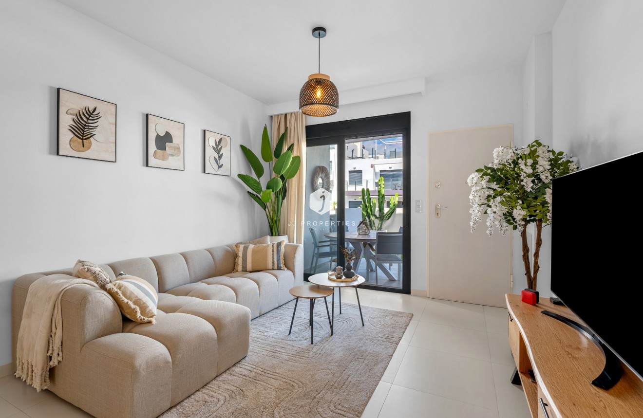 Tweedehands - Appartement / flat -
San Miguel de Salinas - Inland