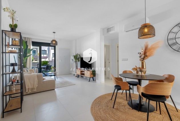 Tweedehands - Appartement / flat -
San Miguel de Salinas - Inland