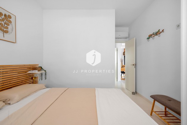 Tweedehands - Appartement / flat -
San Miguel de Salinas - Inland