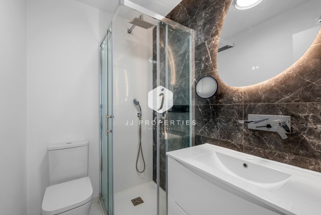 Tweedehands - Appartement / flat -
San Miguel de Salinas - Inland