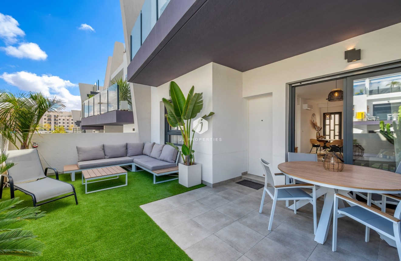 Tweedehands - Appartement / flat -
San Miguel de Salinas - Inland