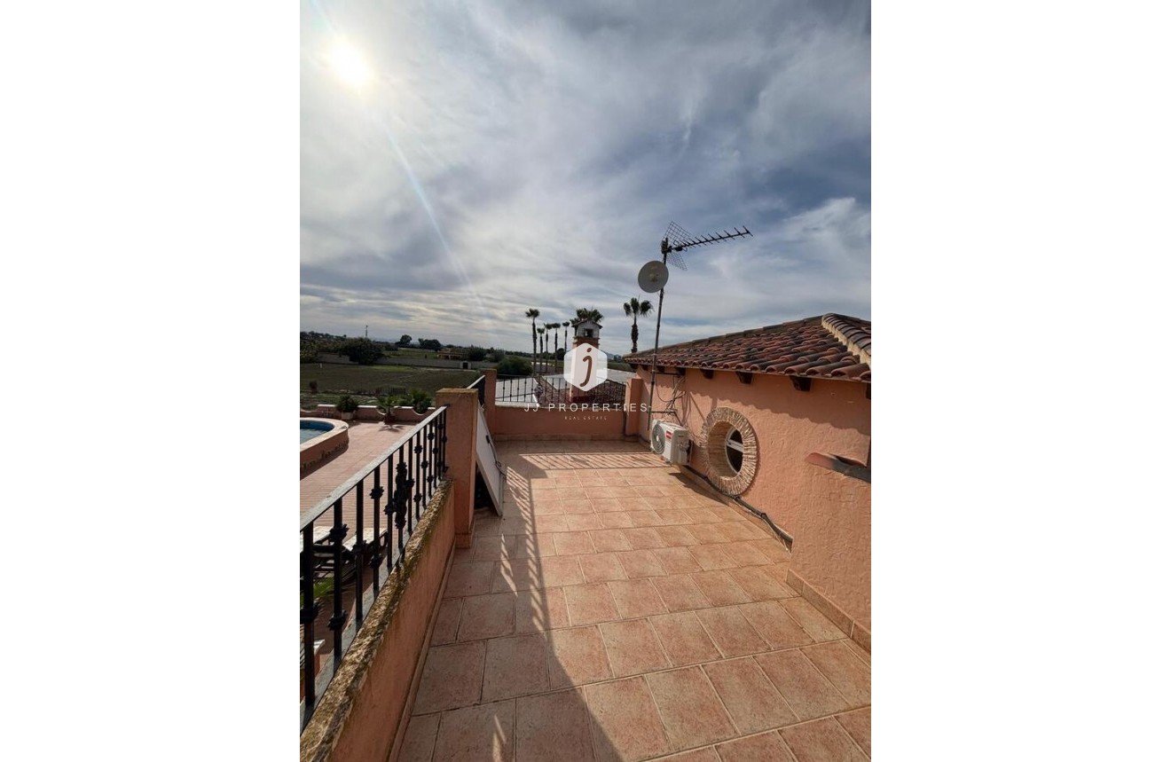 Tweedehands - Landelijk eigendom -
Dolores - Costa Blanca