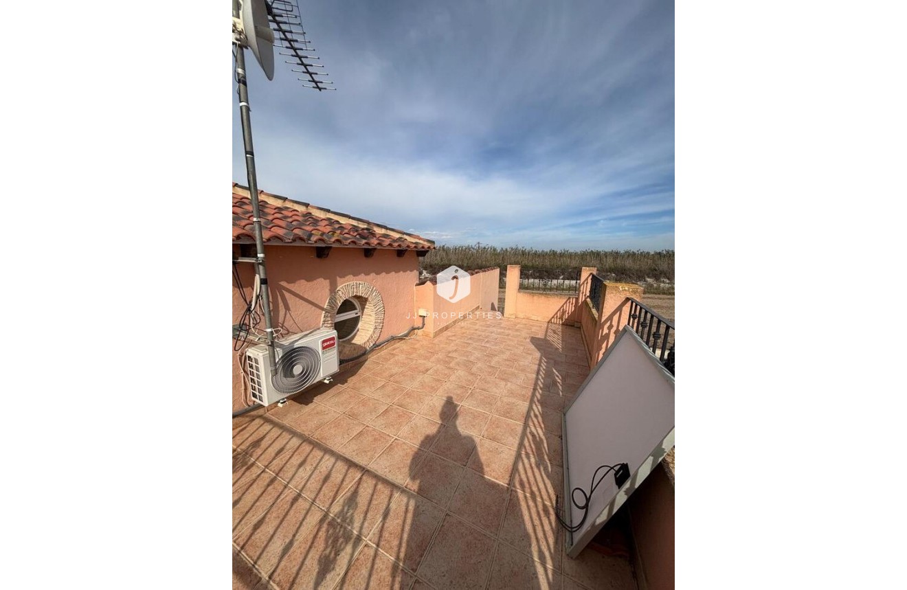 Tweedehands - Landelijk eigendom -
Dolores - Costa Blanca