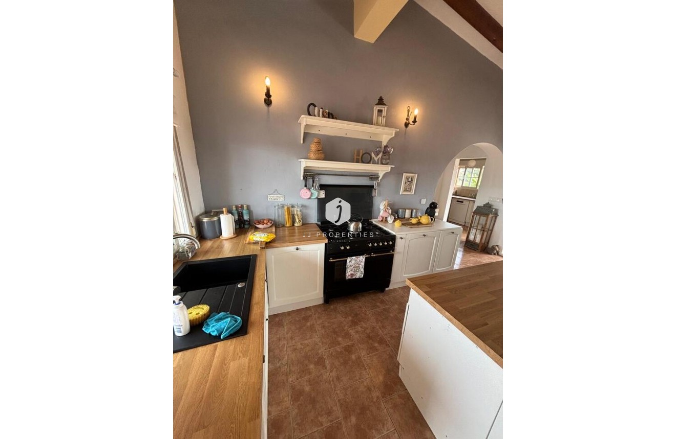 Tweedehands - Landelijk eigendom -
Dolores - Costa Blanca