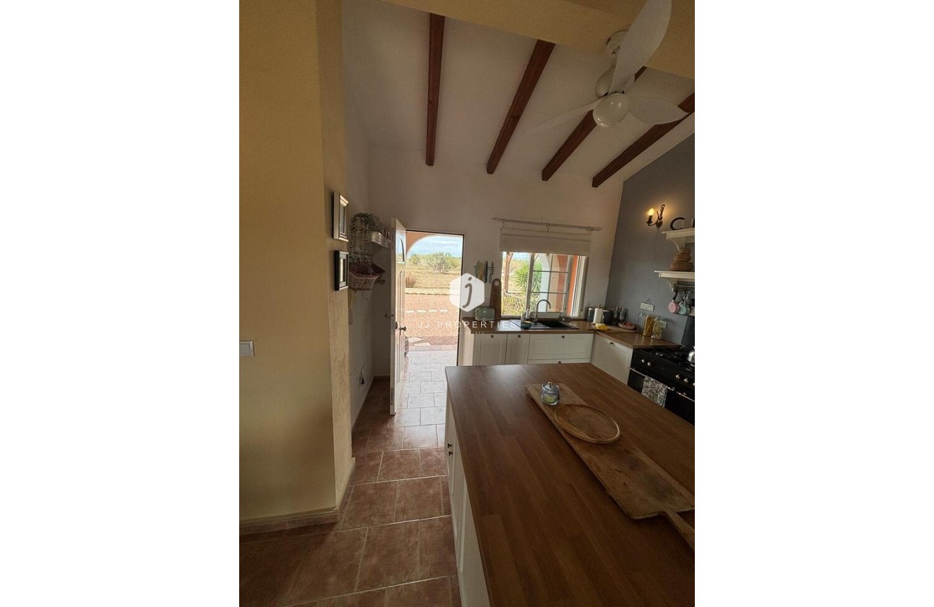 Tweedehands - Landelijk eigendom -
Dolores - Costa Blanca