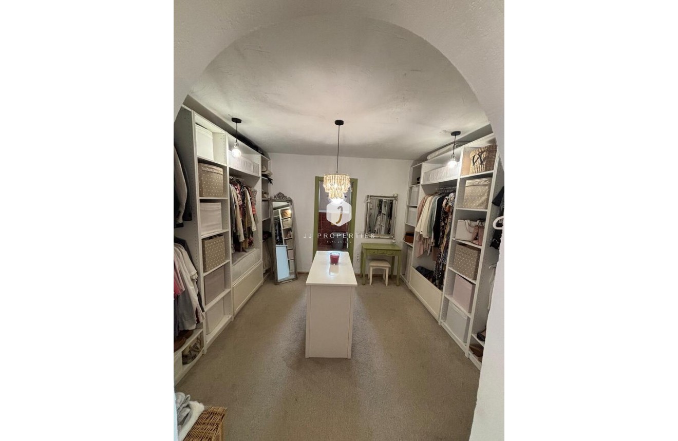 Tweedehands - Landelijk eigendom -
Dolores - Costa Blanca