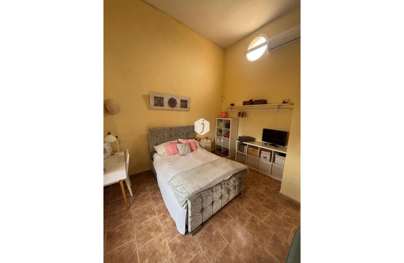 Tweedehands - Landelijk eigendom -
Dolores - Costa Blanca