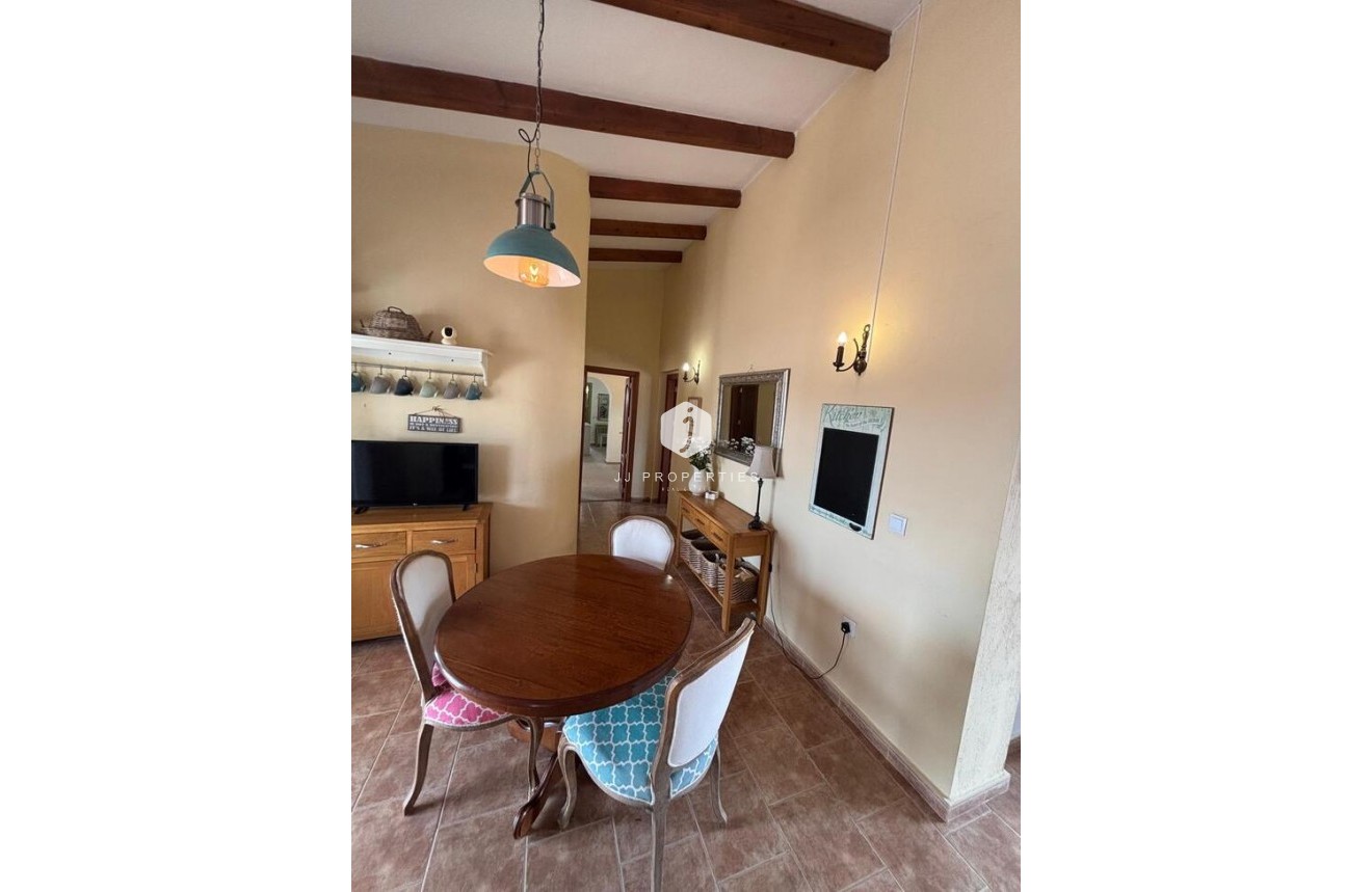 Tweedehands - Landelijk eigendom -
Dolores - Costa Blanca