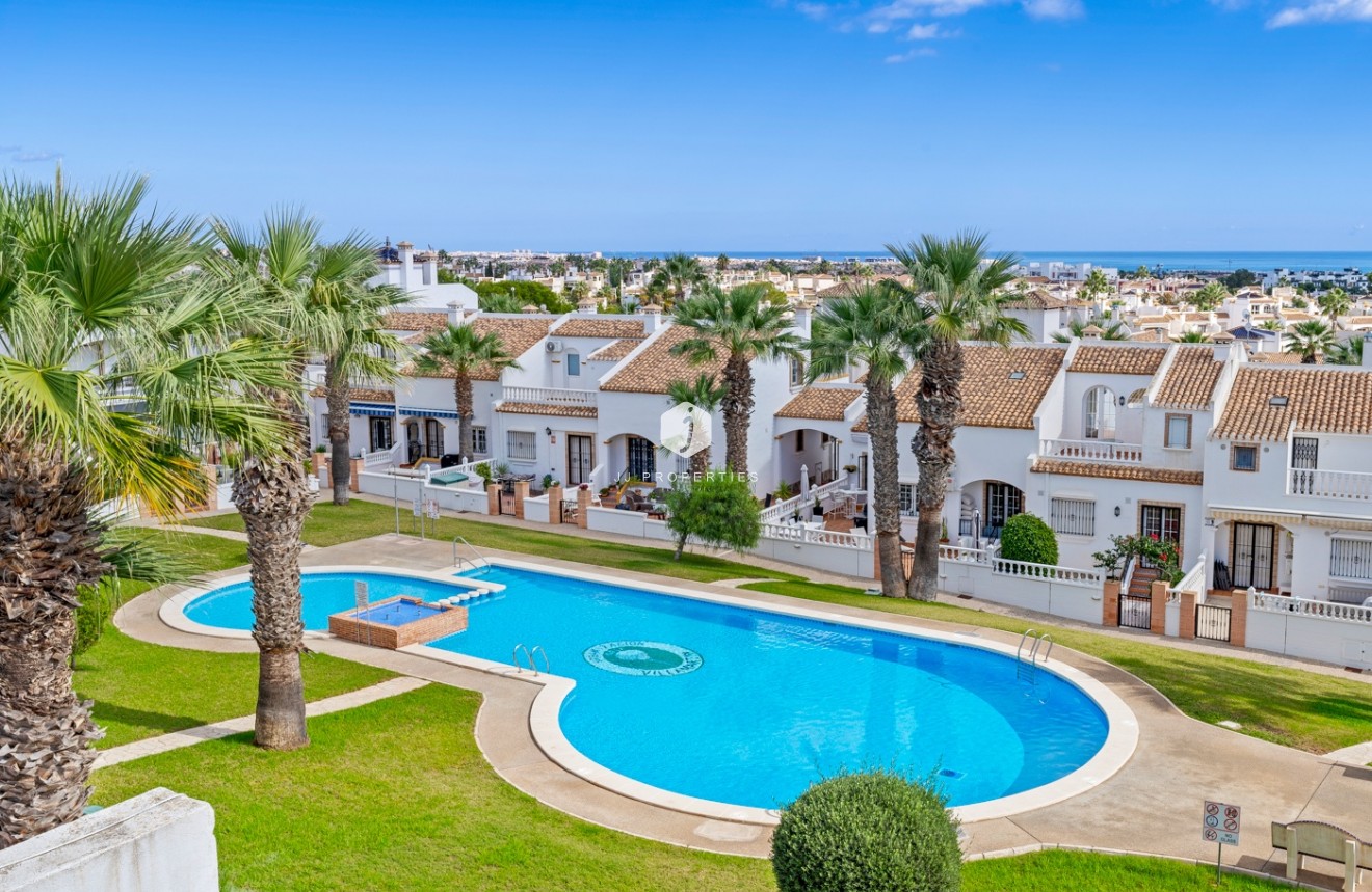 D'occasion - Villa -
Orihuela Costa - Costa Blanca