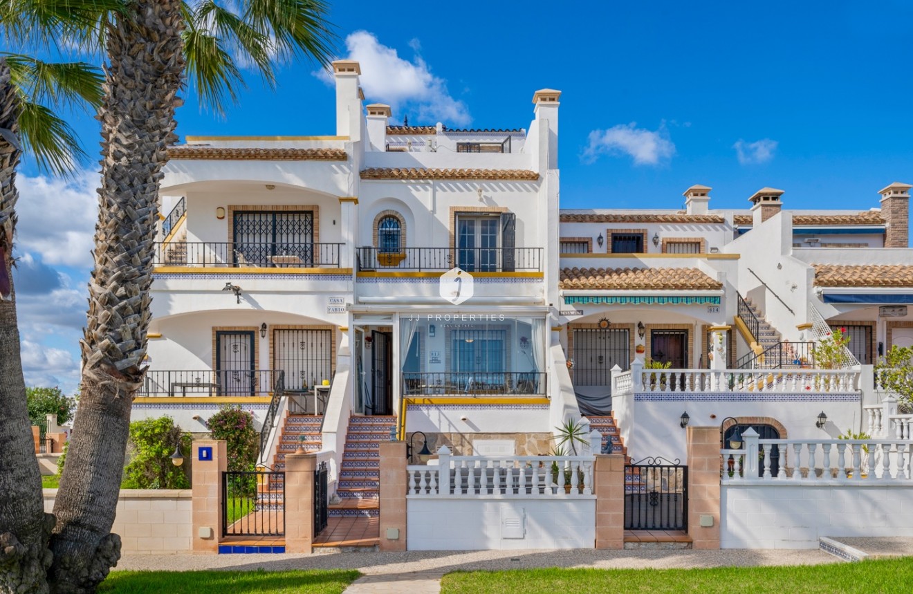 D'occasion - Villa -
Orihuela Costa - Costa Blanca