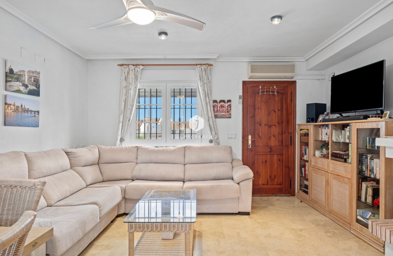 D'occasion - Villa -
Orihuela Costa - Costa Blanca