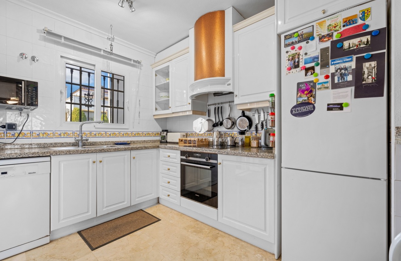 D'occasion - Villa -
Orihuela Costa - Costa Blanca