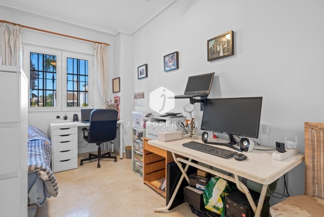 D'occasion - Villa -
Orihuela Costa - Costa Blanca