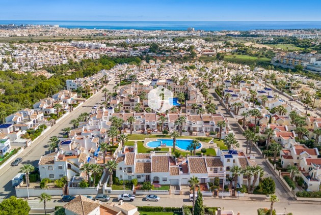 D'occasion - Villa -
Orihuela Costa - Costa Blanca