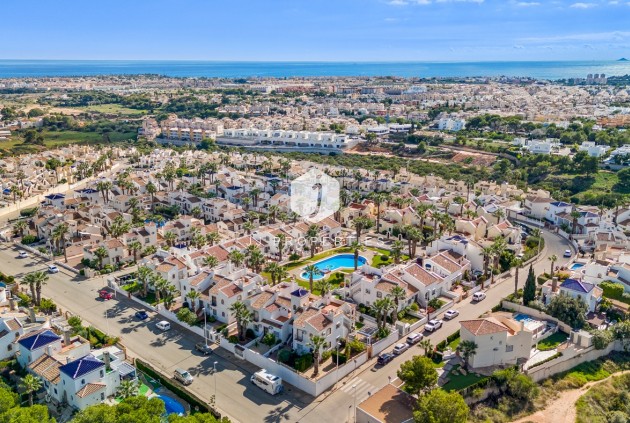 D'occasion - Villa -
Orihuela Costa - Costa Blanca