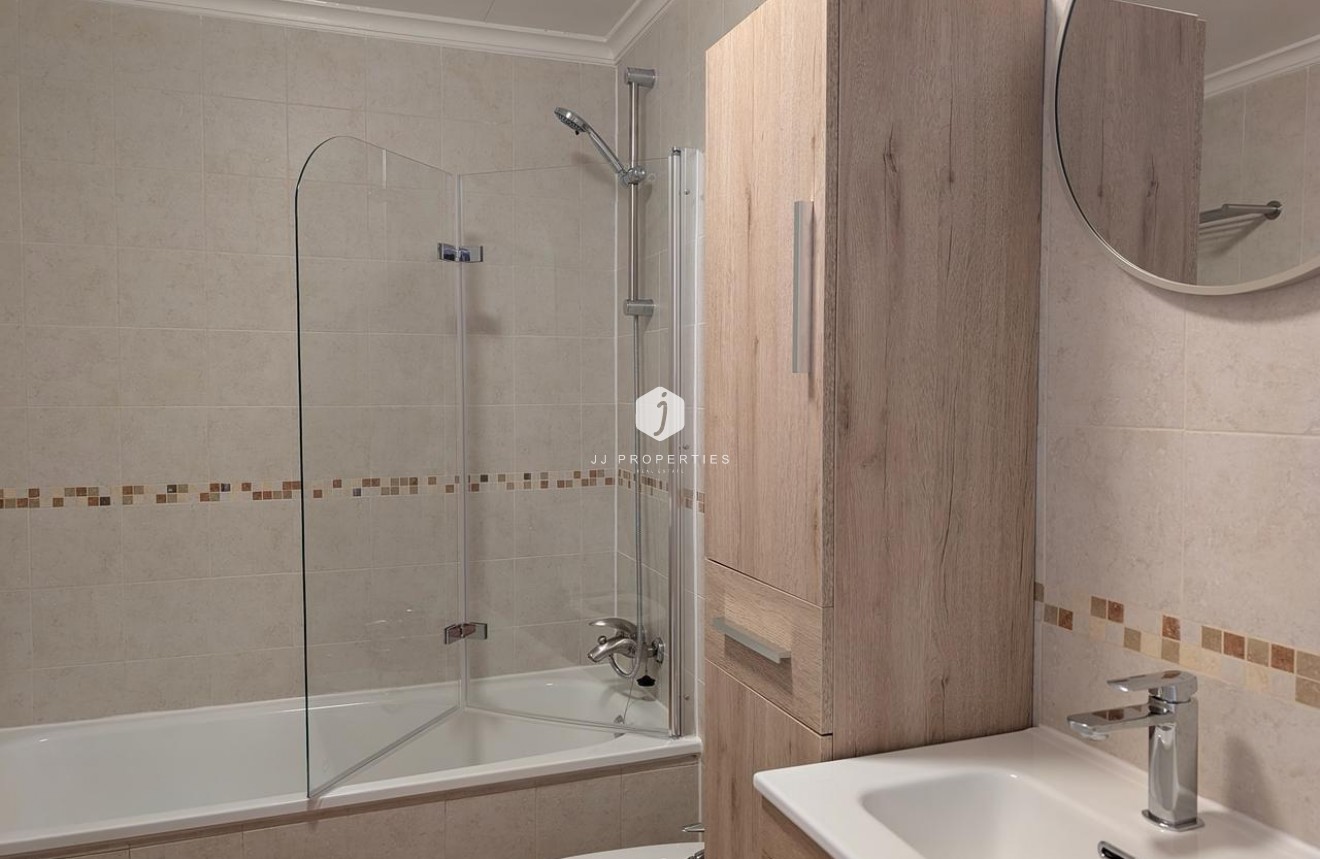 Segunda mano - Bungalow -
Benejúzar