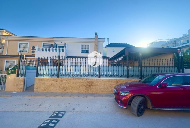 Tweedehands - Chalet -
Orihuela Costa - La Zenia