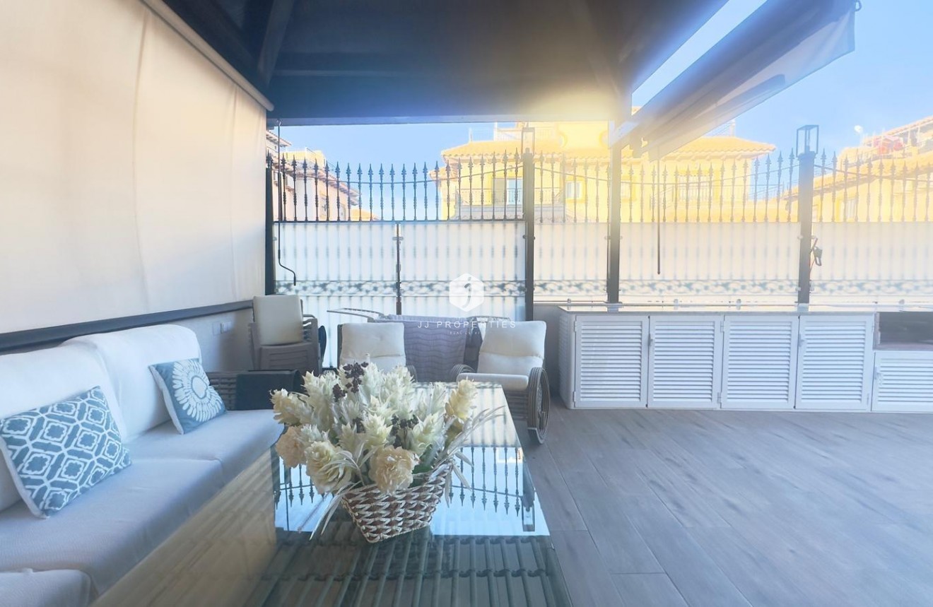 Tweedehands - Chalet -
Orihuela Costa - La Zenia