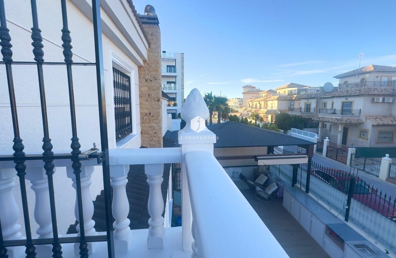 Tweedehands - Chalet -
Orihuela Costa - La Zenia