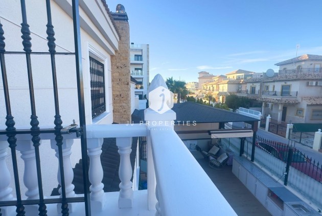 Tweedehands - Chalet -
Orihuela Costa - La Zenia