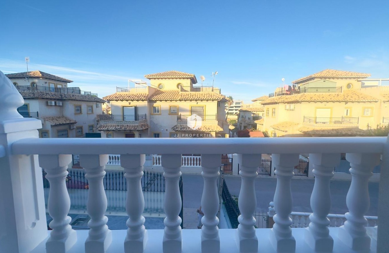 Tweedehands - Chalet -
Orihuela Costa - La Zenia