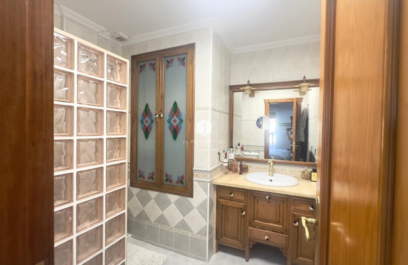 Tweedehands - Chalet -
Orihuela Costa - La Zenia