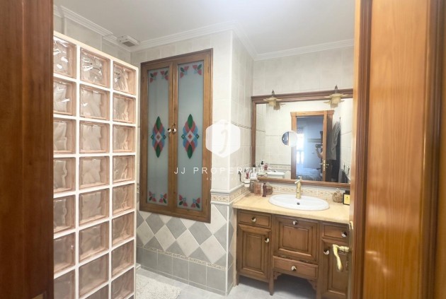 Tweedehands - Chalet -
Orihuela Costa - La Zenia