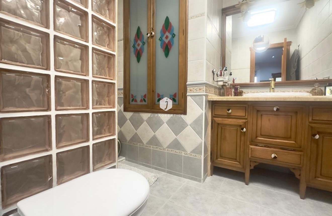 Tweedehands - Chalet -
Orihuela Costa - La Zenia