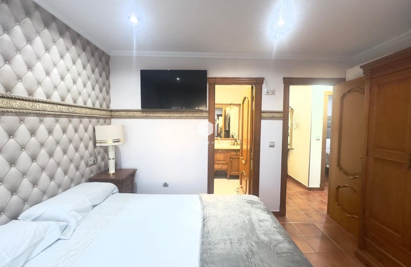 Tweedehands - Chalet -
Orihuela Costa - La Zenia