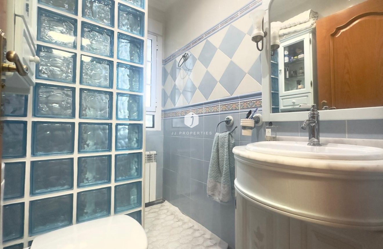 Tweedehands - Chalet -
Orihuela Costa - La Zenia