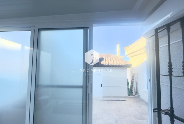 Tweedehands - Chalet -
Orihuela Costa - La Zenia