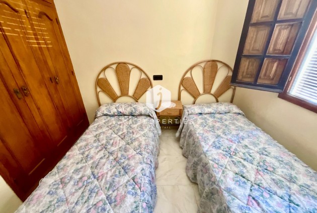 Tweedehands - Bungalow -
Torrevieja - Torreblanca