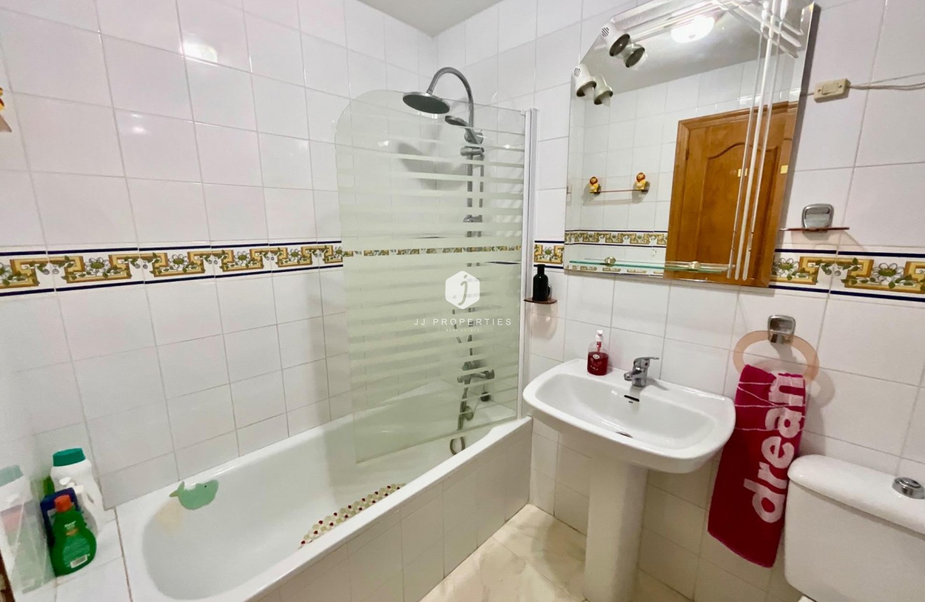 Tweedehands - Bungalow -
Torrevieja - Torreblanca