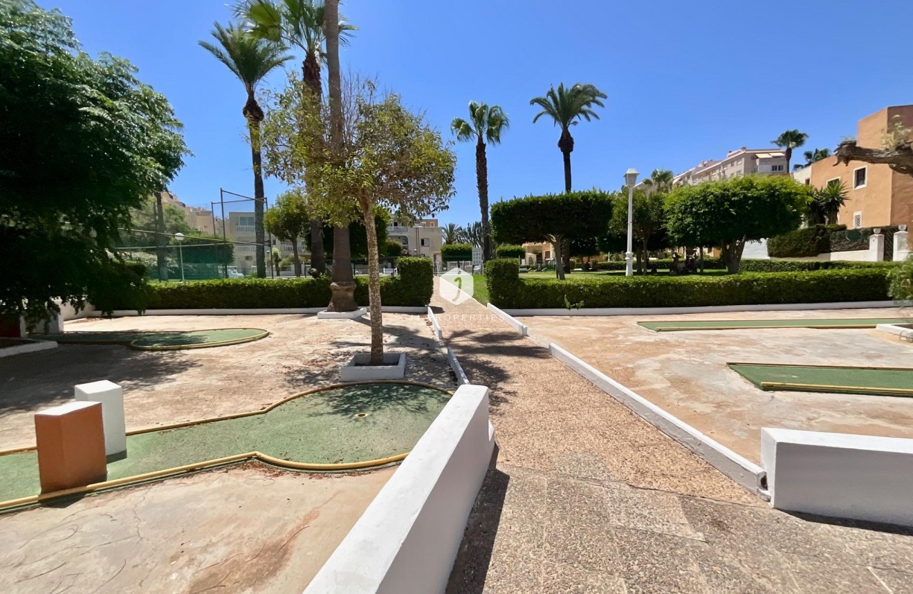 Tweedehands - Bungalow -
Torrevieja - Torreblanca