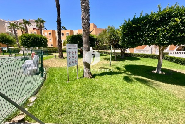 Tweedehands - Bungalow -
Torrevieja - Torreblanca