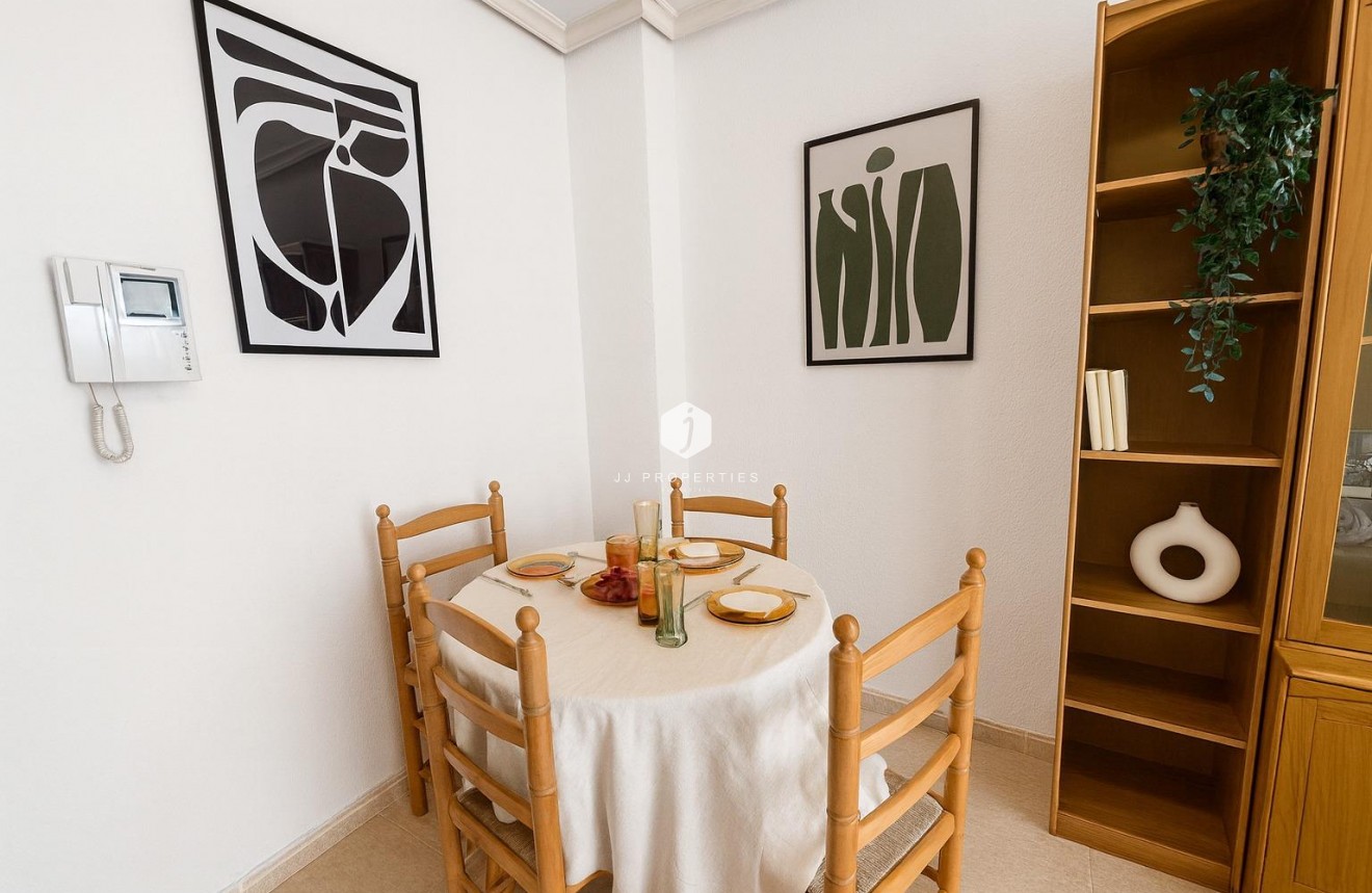 Aus zweiter Hand - Wohnung -
Torrevieja - Parque las naciones