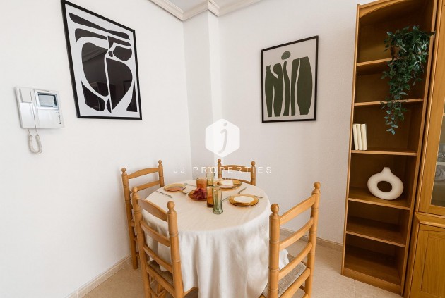 Aus zweiter Hand - Wohnung -
Torrevieja - Parque las naciones