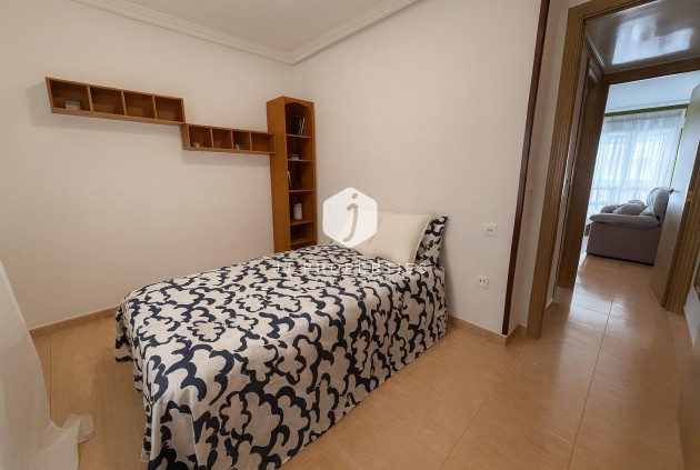 Aus zweiter Hand - Wohnung -
Torrevieja - Parque las naciones