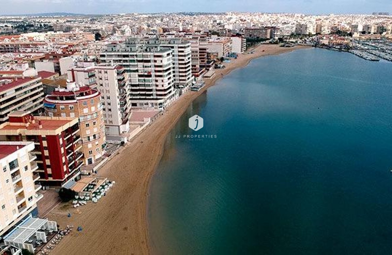 Aus zweiter Hand - Wohnung -
Torrevieja - Parque las naciones