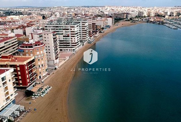 Aus zweiter Hand - Wohnung -
Torrevieja - Parque las naciones